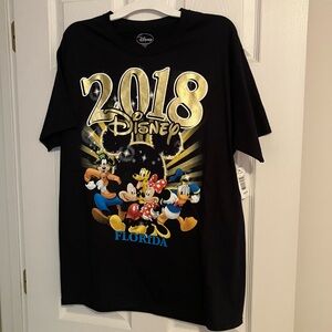Walt Disney World 2018 Short Sleeve T Shirt Size L Florida  Mickey Goofy Donald